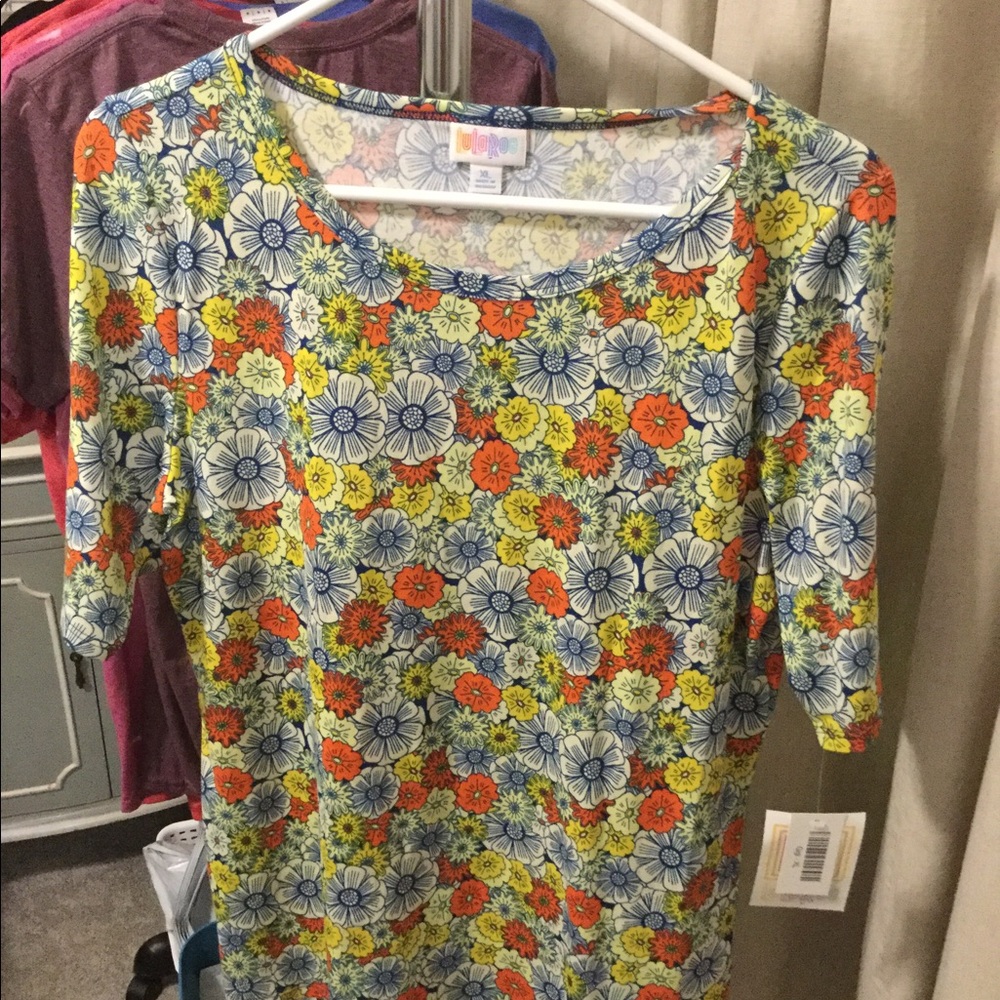 NWT LuLaRoe Gigi size xl